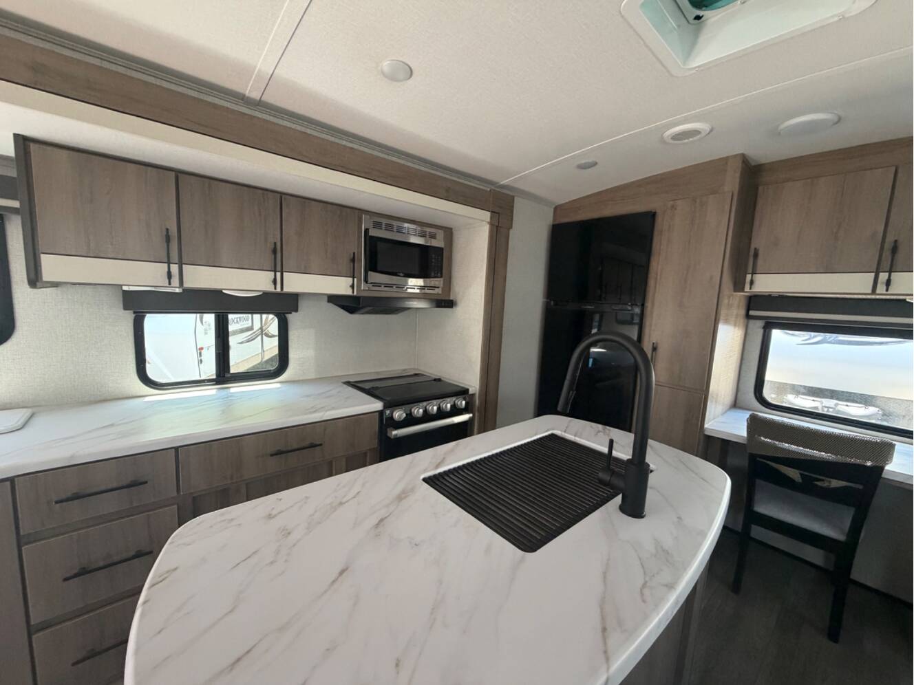 A photo of this 2023 Grand Design IMAGINE 2670MK