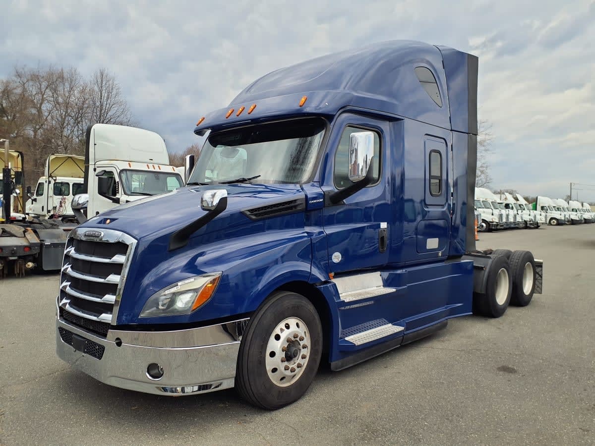 2020 FREIGHTLINER CASCADIA 126 in Springfield, MA