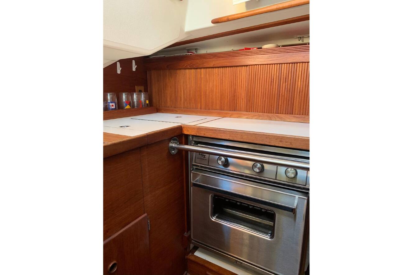 A photo of this 1986 Sabre 34 MK II