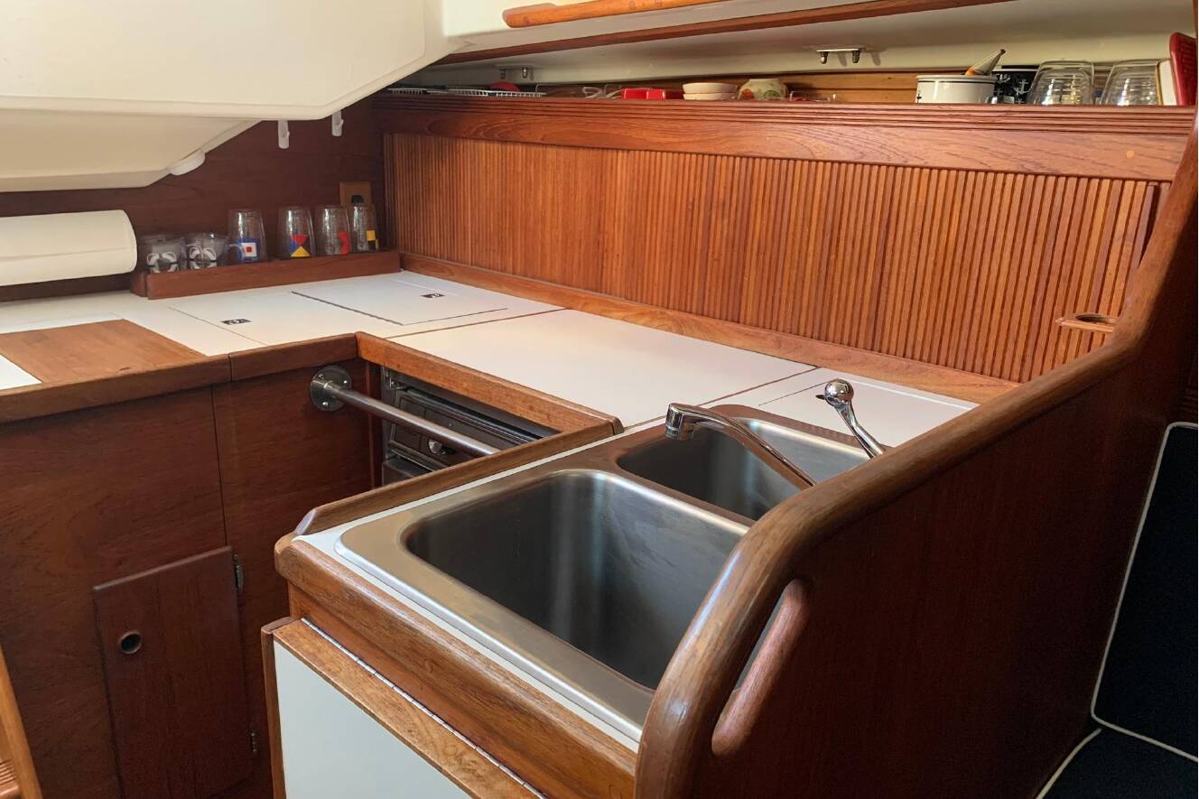 A photo of this 1986 Sabre 34 MK II