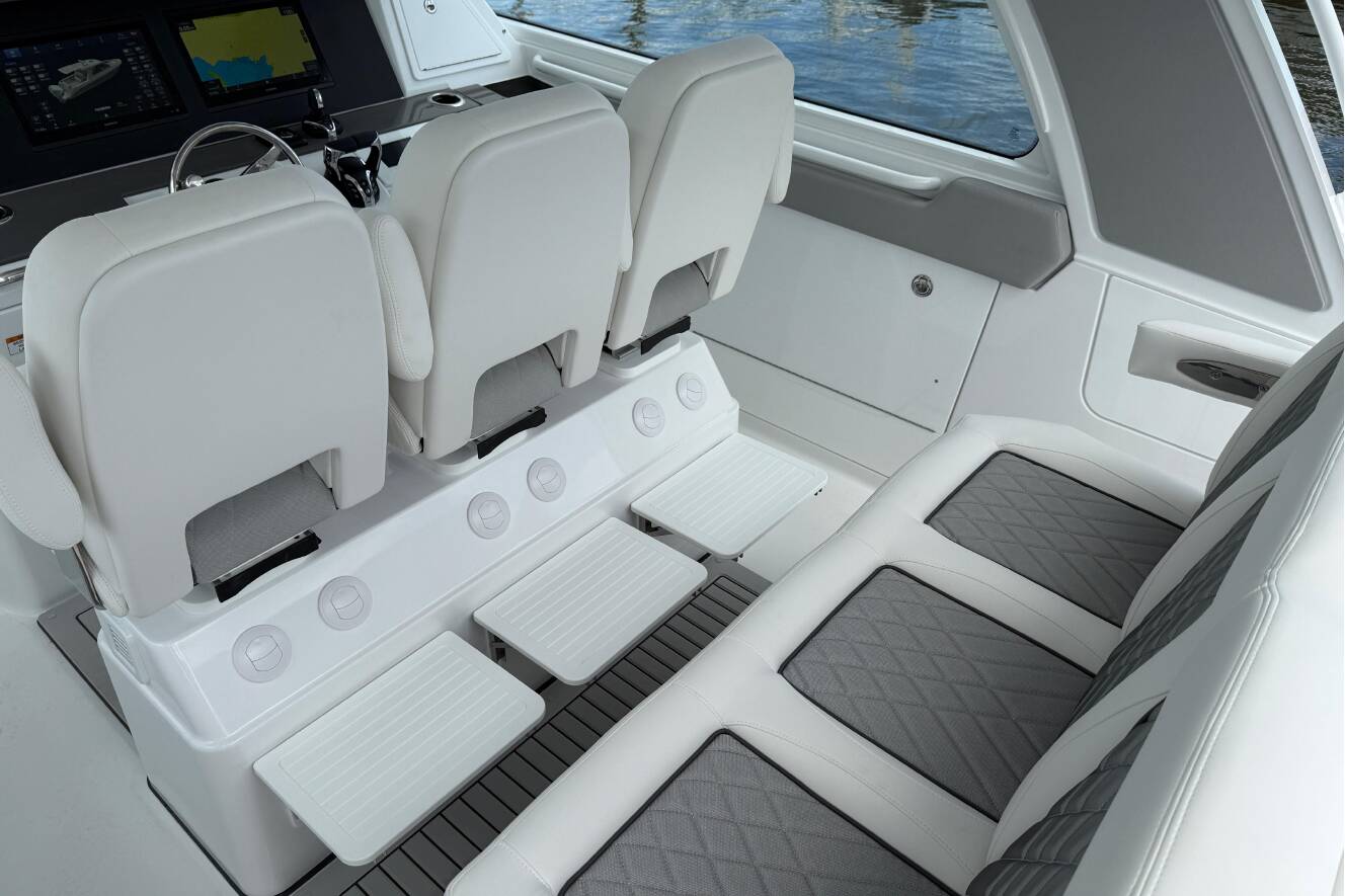 A photo of this 2026 Everglades 367CX