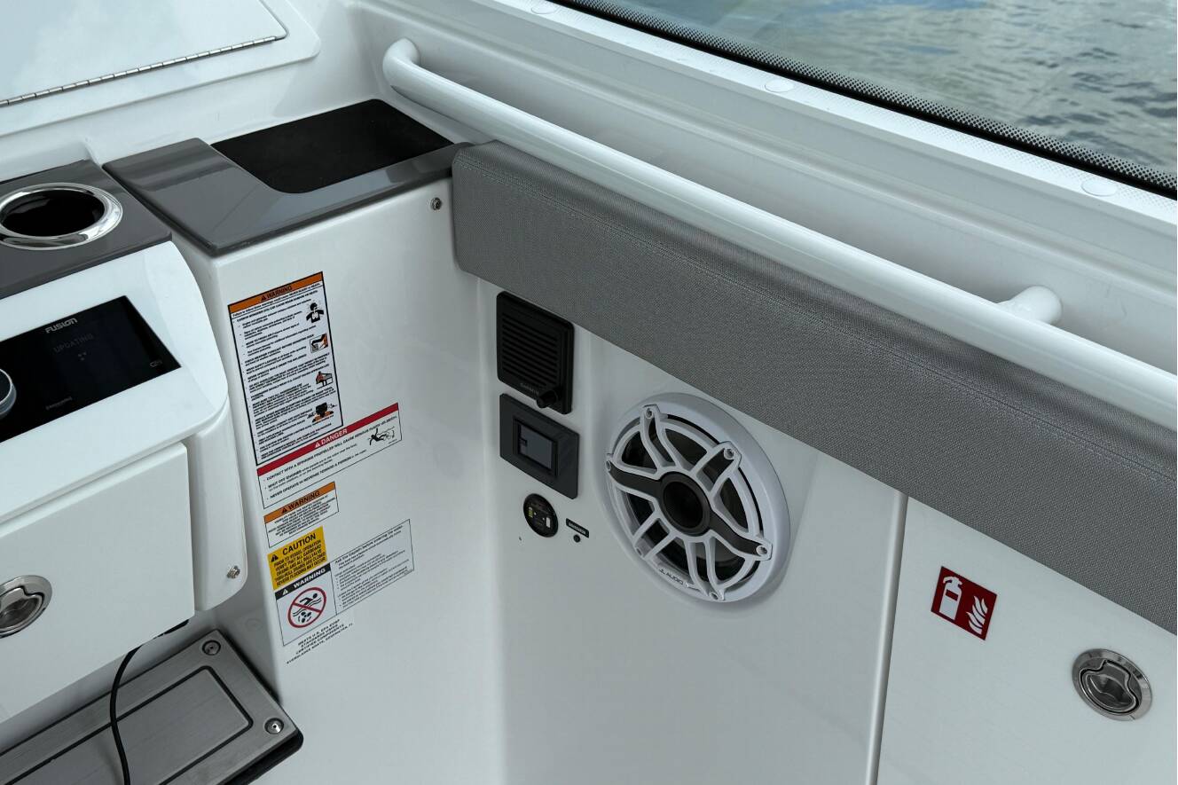 A photo of this 2026 Everglades 367CX