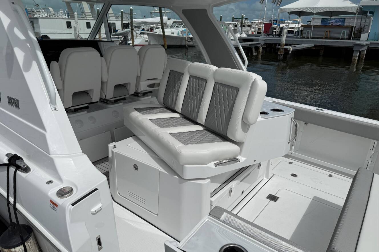 A photo of this 2026 Everglades 367CX