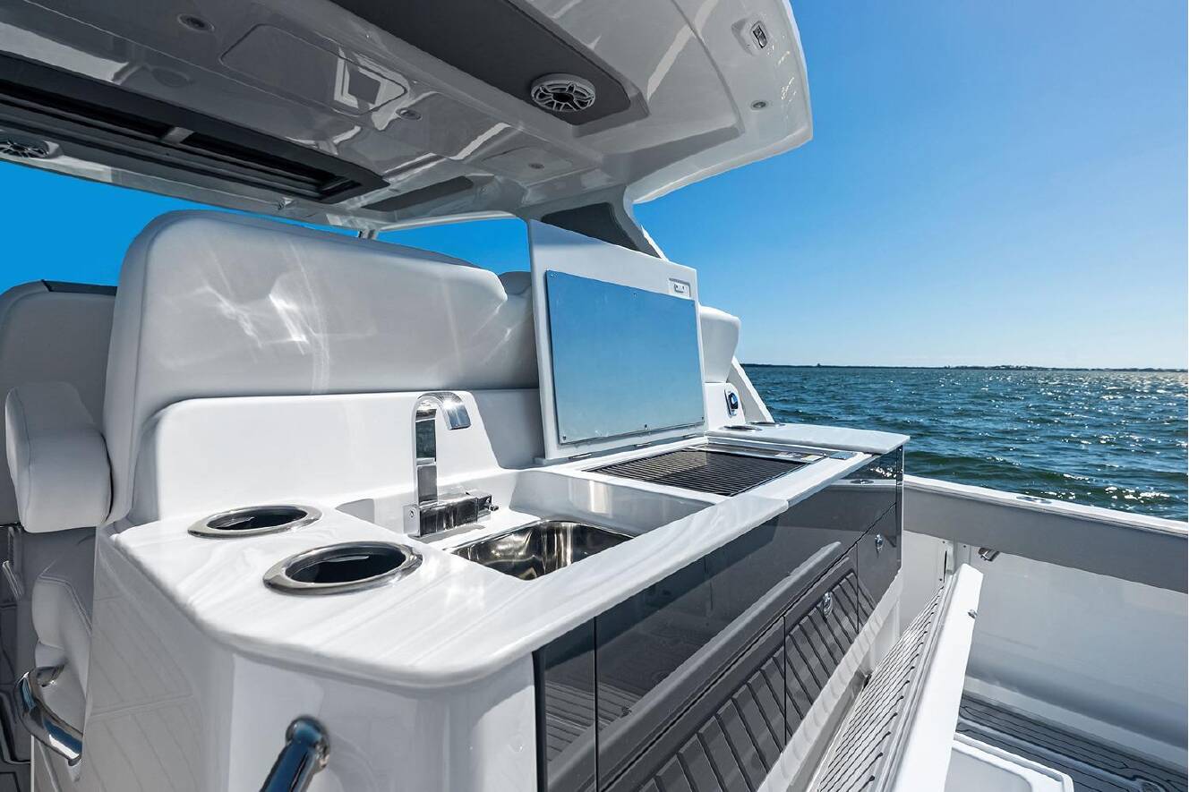 A photo of this 2026 Everglades 367CX
