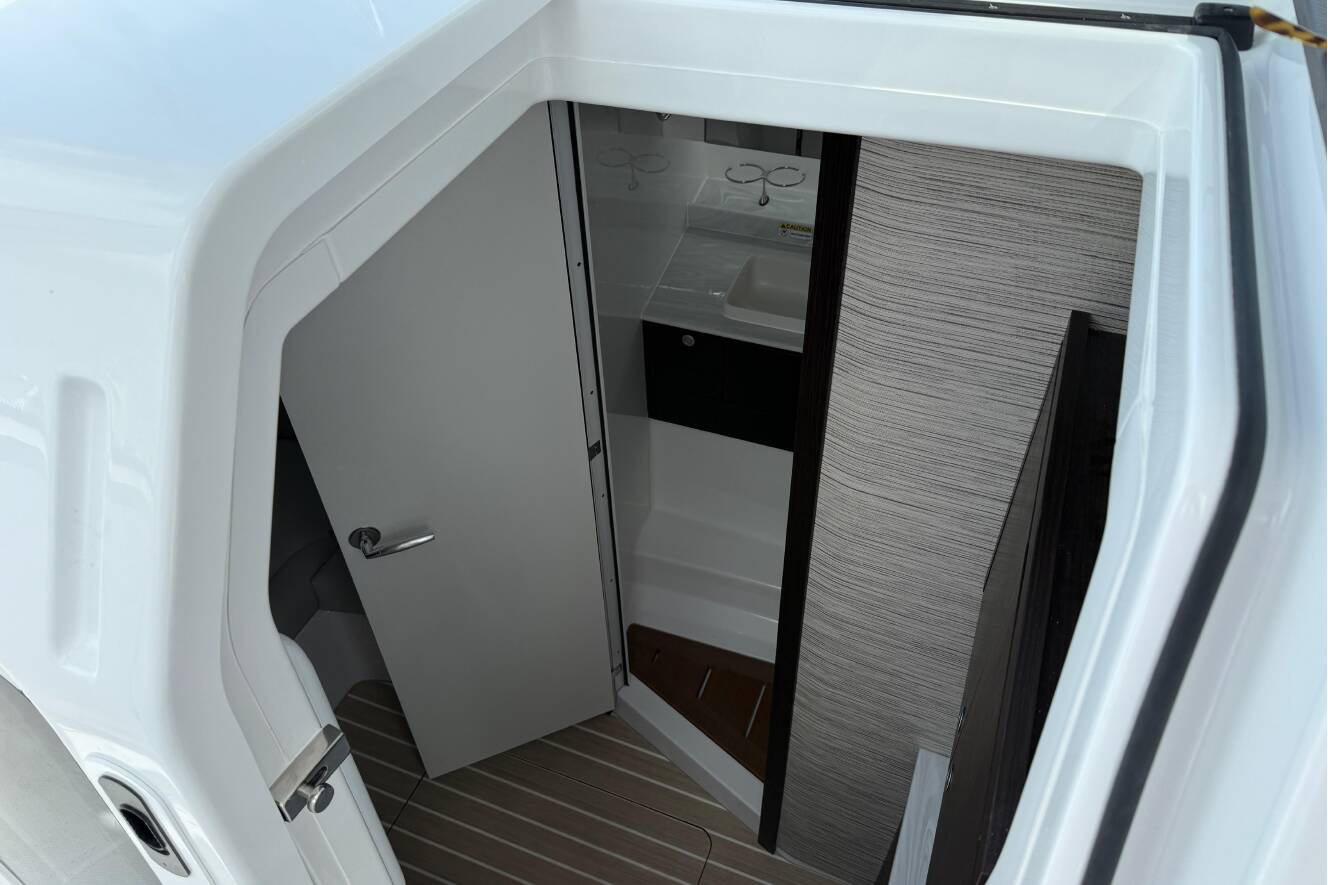 A photo of this 2026 Everglades 367CX