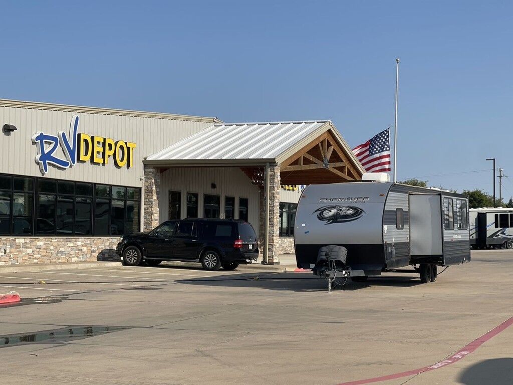2022 Forest River CHEROKEE 264DBH in cleburne TX