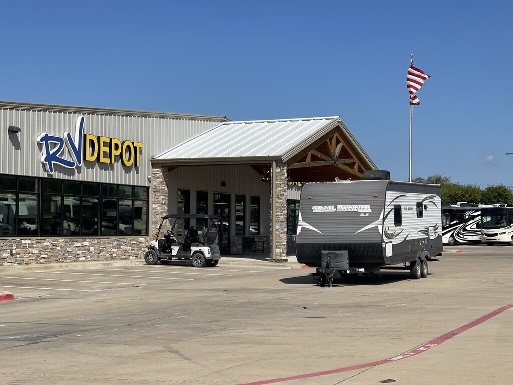 2015 Heartland TRAIL RUNNER SLE TR SLE 24 in cleburne TX