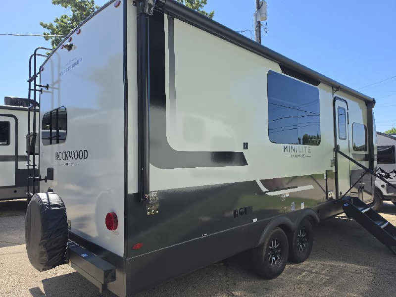 2026 FOREST RIVER ROCKWOOD MINI LITE 2522FB