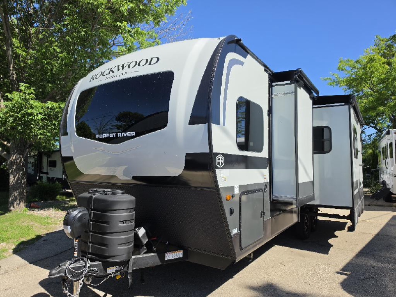 2026 FOREST RIVER ROCKWOOD MINI LITE 2522FB