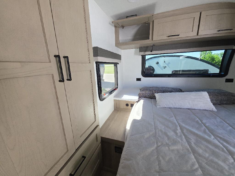 2026 FOREST RIVER ROCKWOOD MINI LITE 2522FB