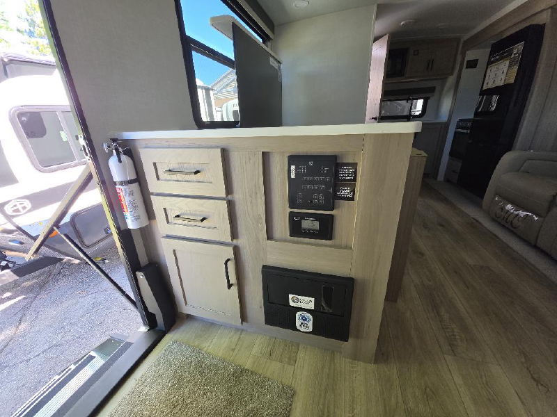 2026 FOREST RIVER ROCKWOOD MINI LITE 2522FB