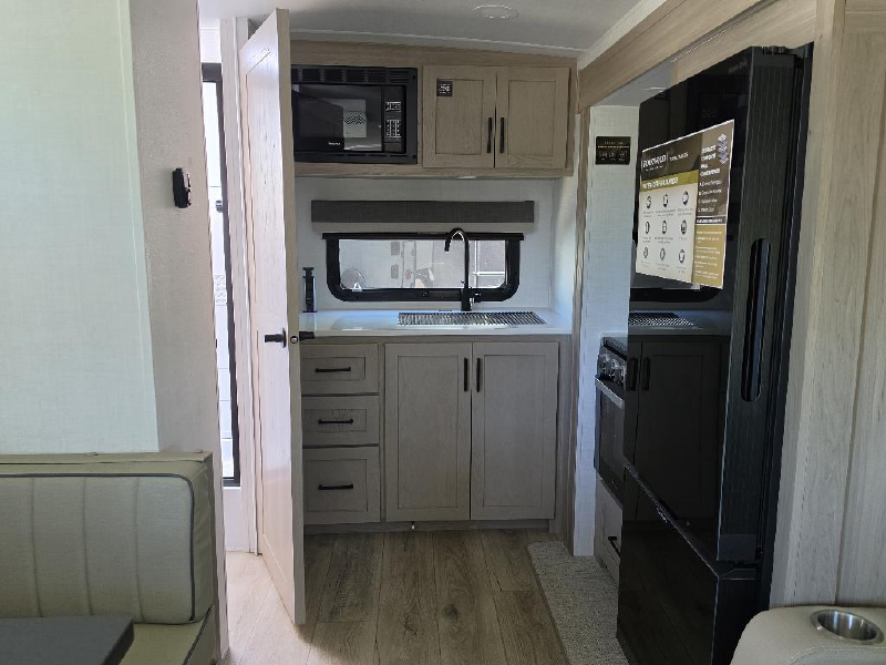 2026 FOREST RIVER ROCKWOOD MINI LITE 2522FB