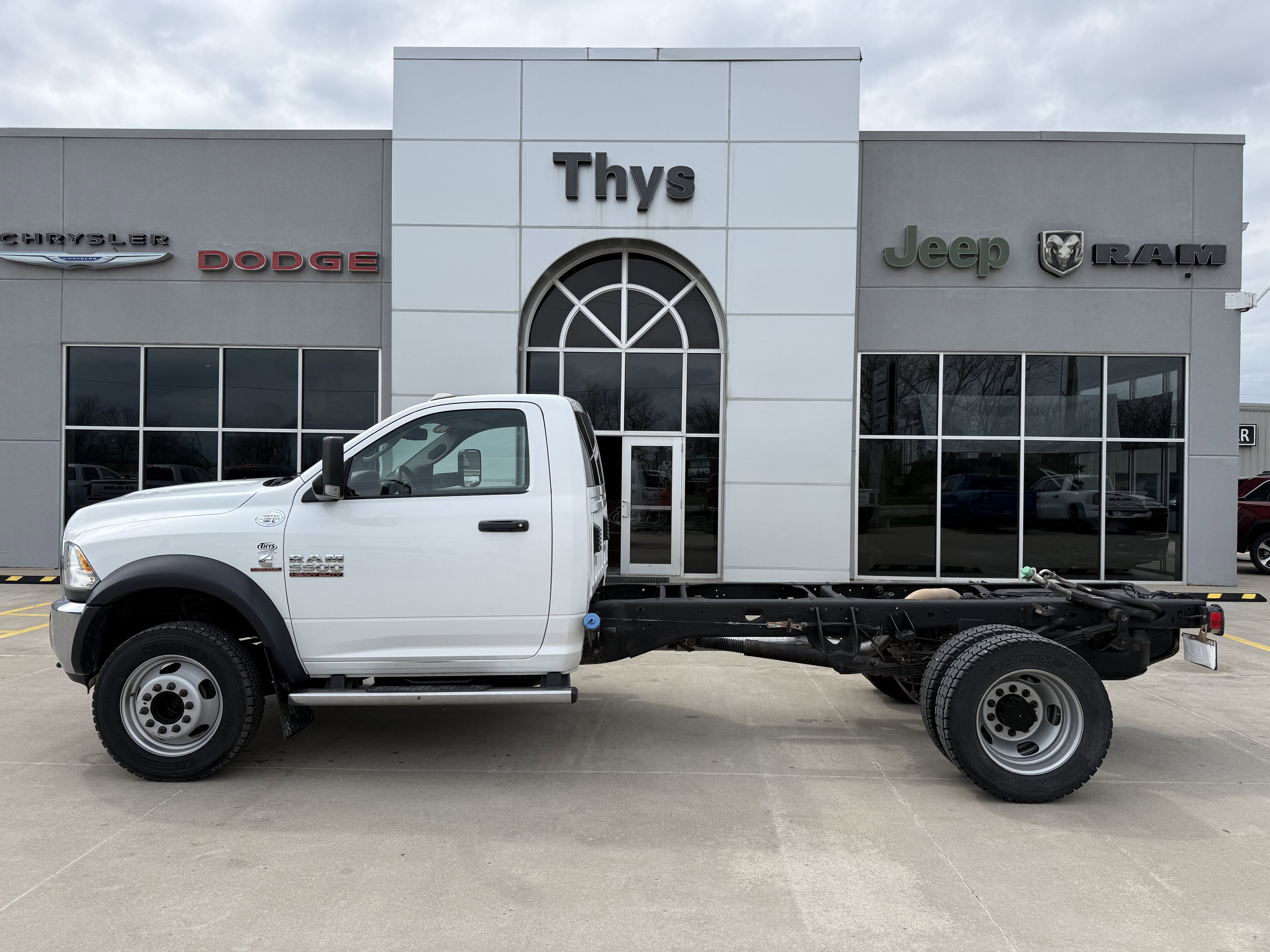 2016 RAM 5500 REG CAB CHASSIS in Belle Plaine, IA