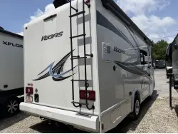 2023 THOR MOTOR COACH VEGAS 24 4