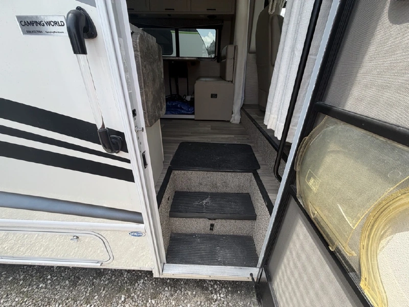 2023 THOR MOTOR COACH VEGAS 24 4