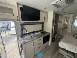 2023 THOR MOTOR COACH VEGAS 24 4