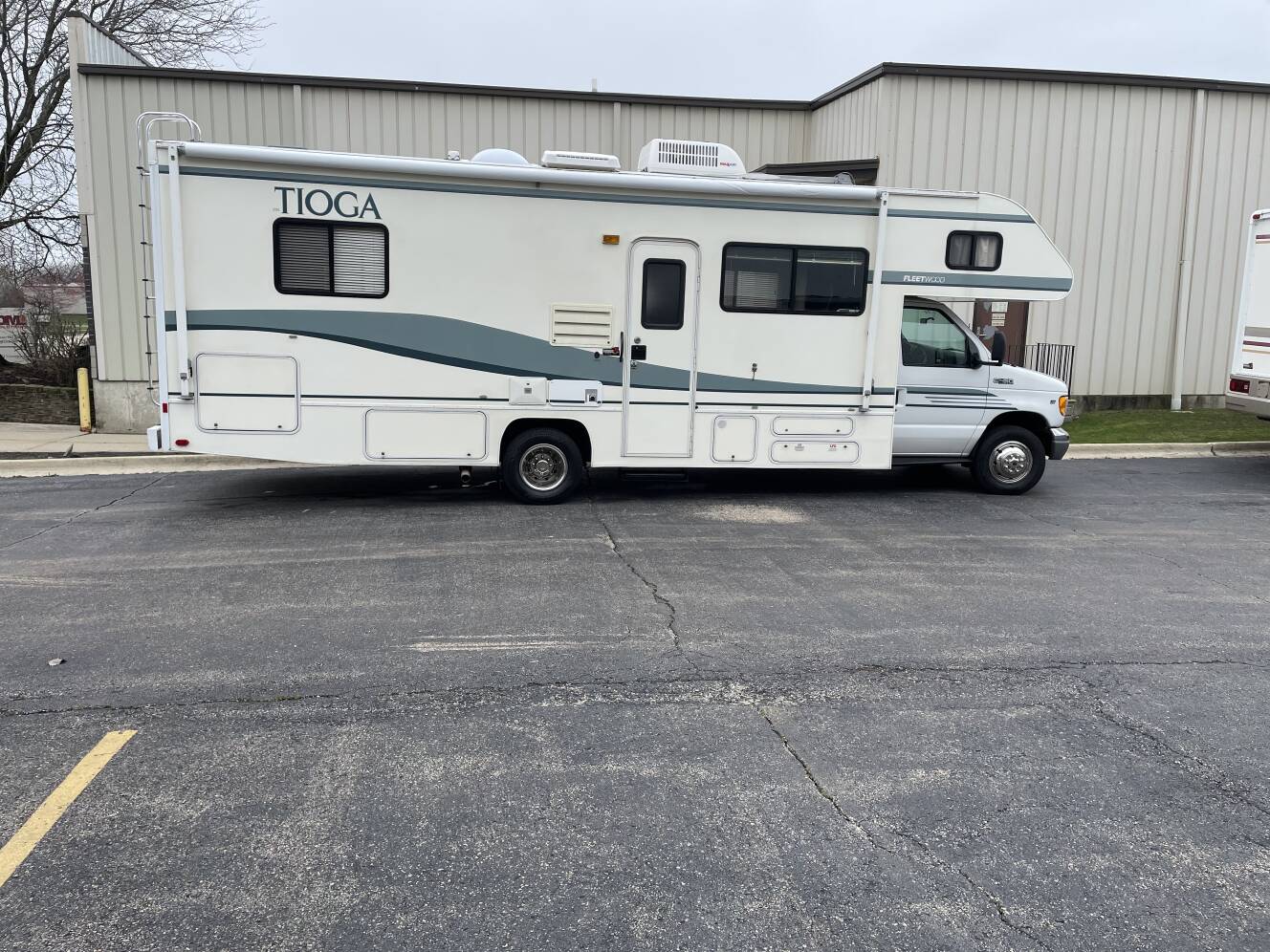 A photo of this 1999 Fleetwood TIOGA 29