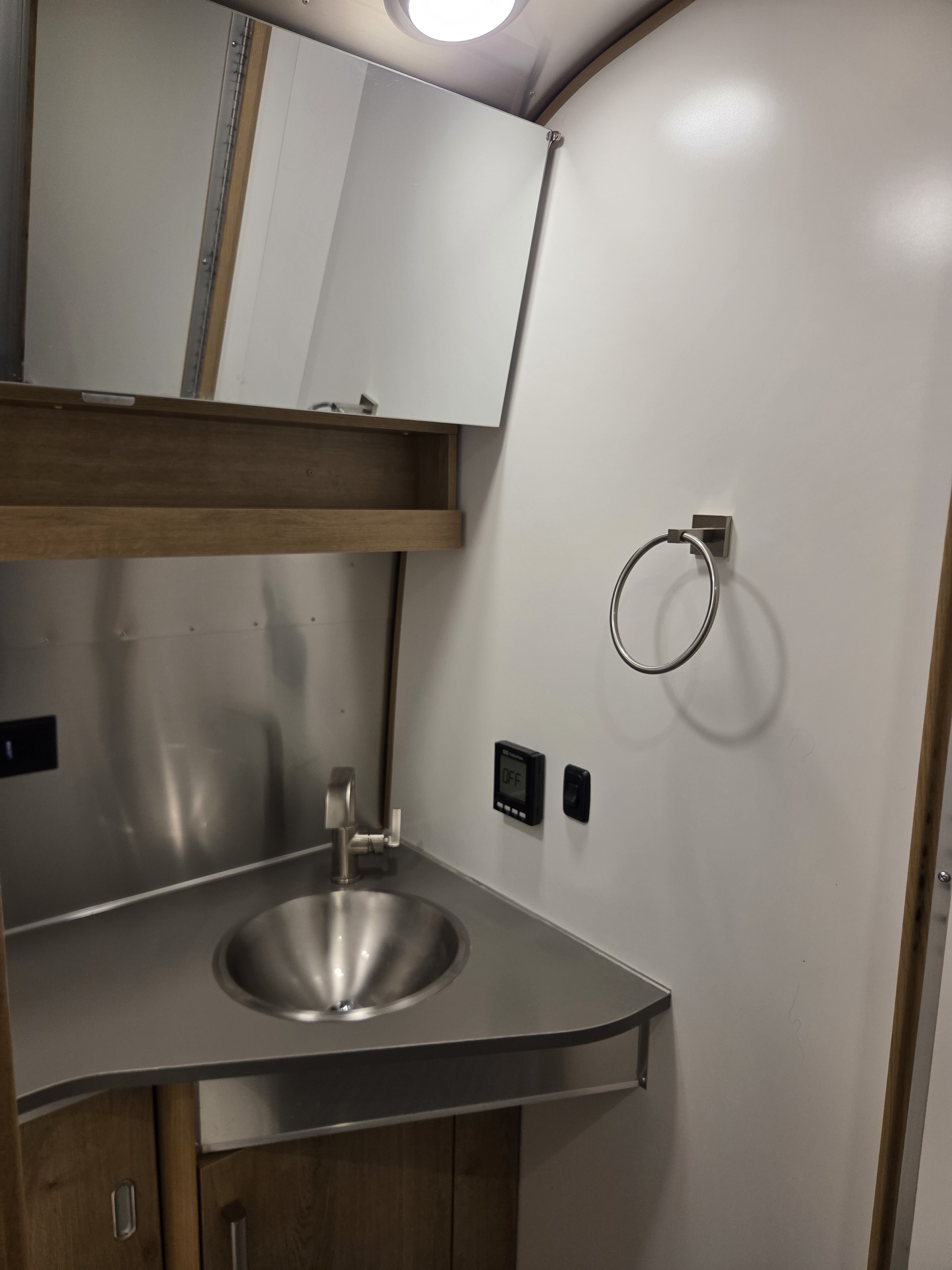 2024 Airstream TRADE WIND 25FBQ in morris MN