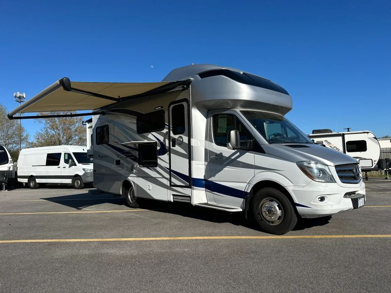 2018 Tiffin Wayfarer 24QW RV