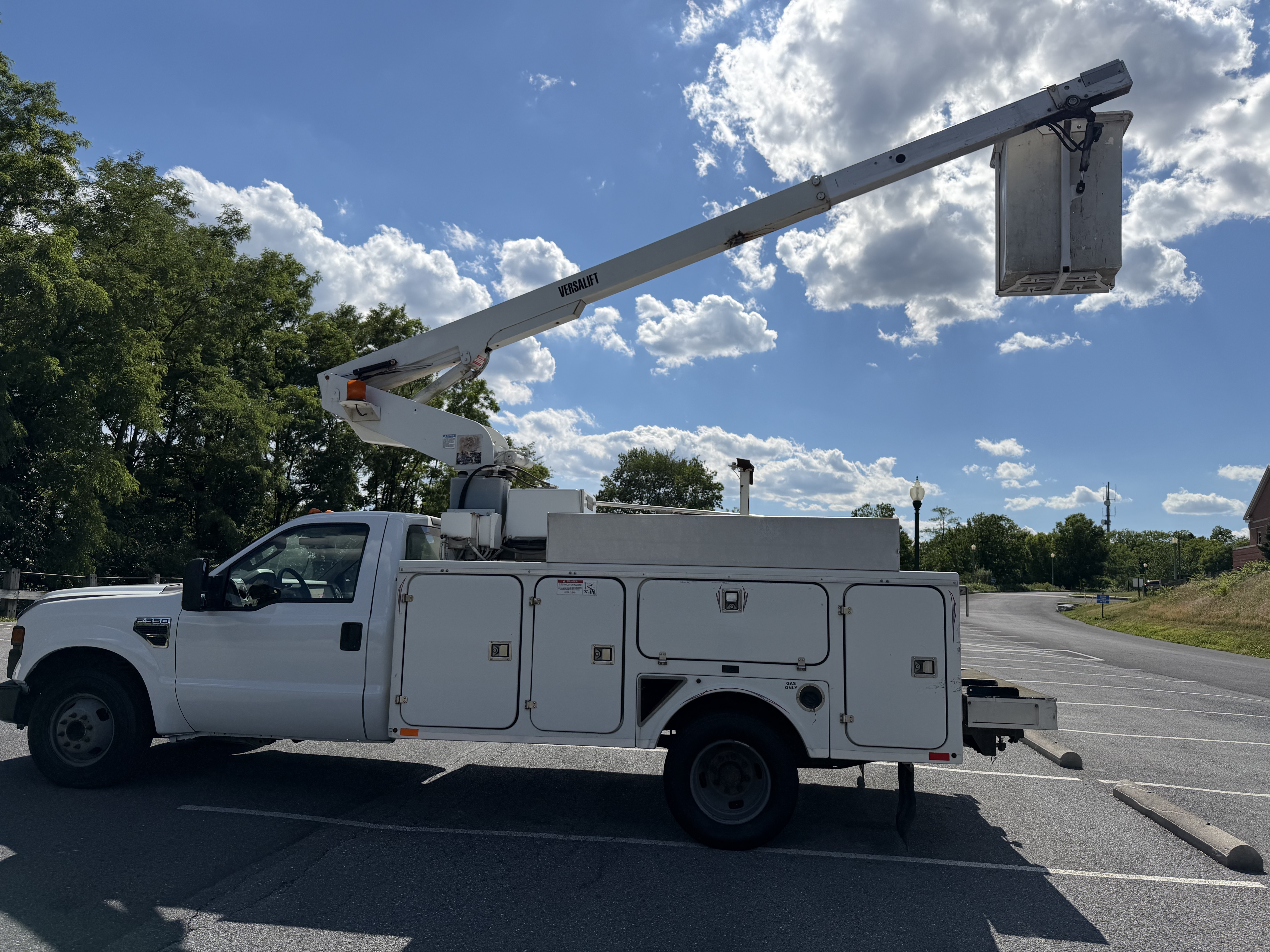 2008 FORD F350 in Harrisburg, PA