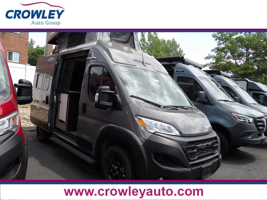 2024 Winnebago Solis Pocket 36B in bristol CT
