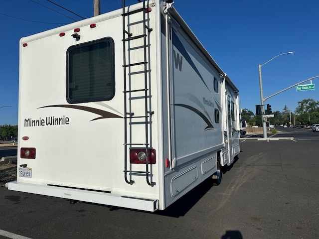 2015 Winnebago MINNIE WINNIE 31H in carmichael CA