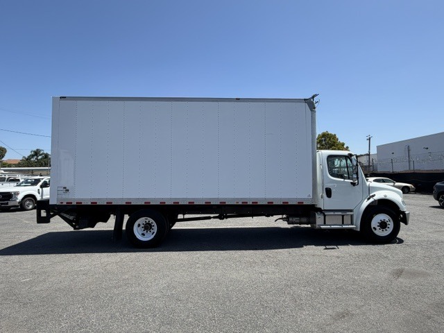 2018 FREIGHTLINER BUSINESS CLASS M2 106 22' BOX in Norwalk, CA