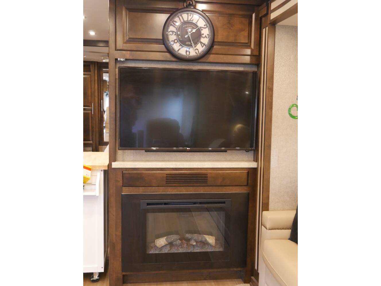 A photo of this 2019 Tiffin Motorhomes ALLEGRO 33AA