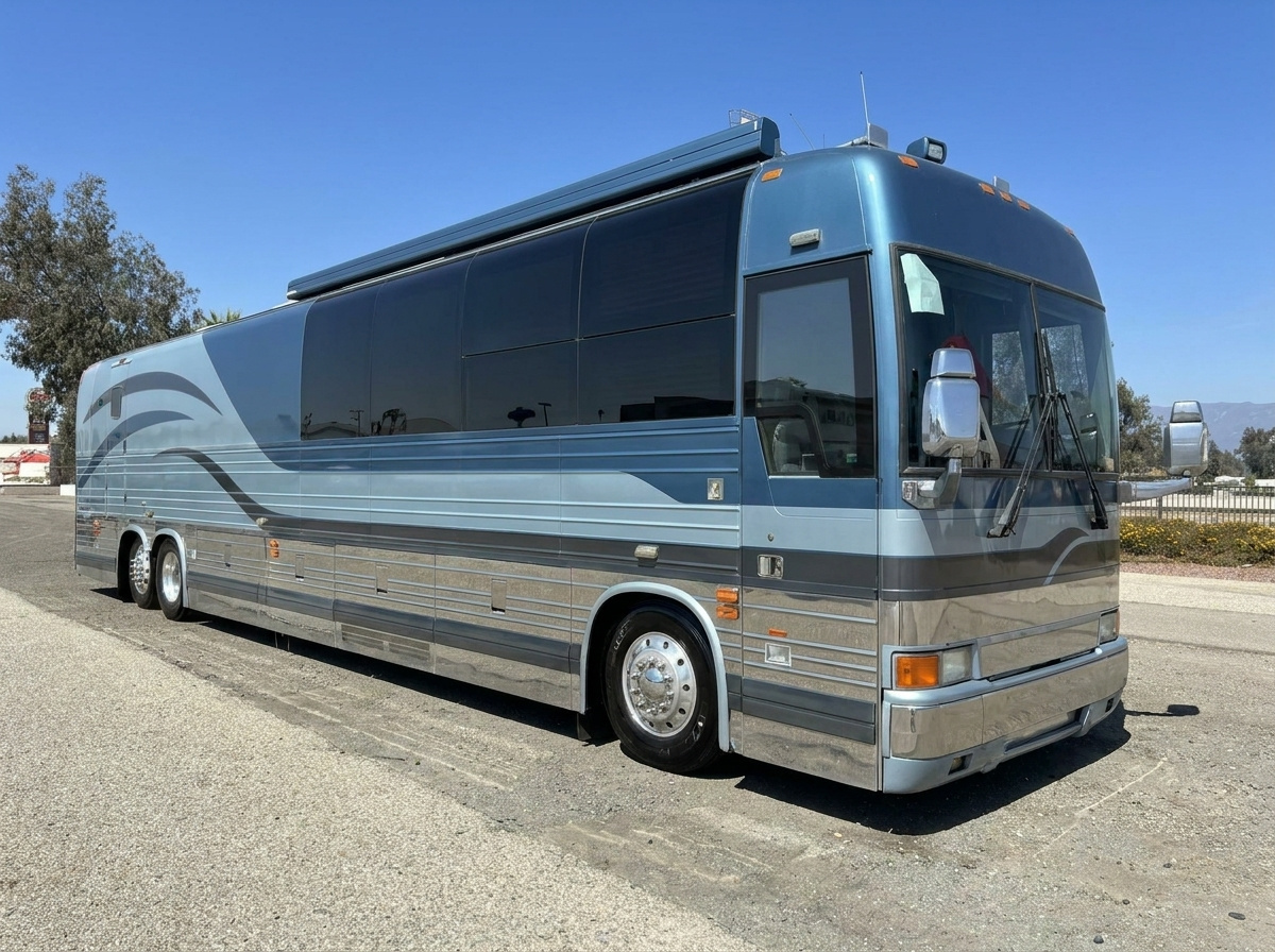 2000 Prevost XLII 45 RV