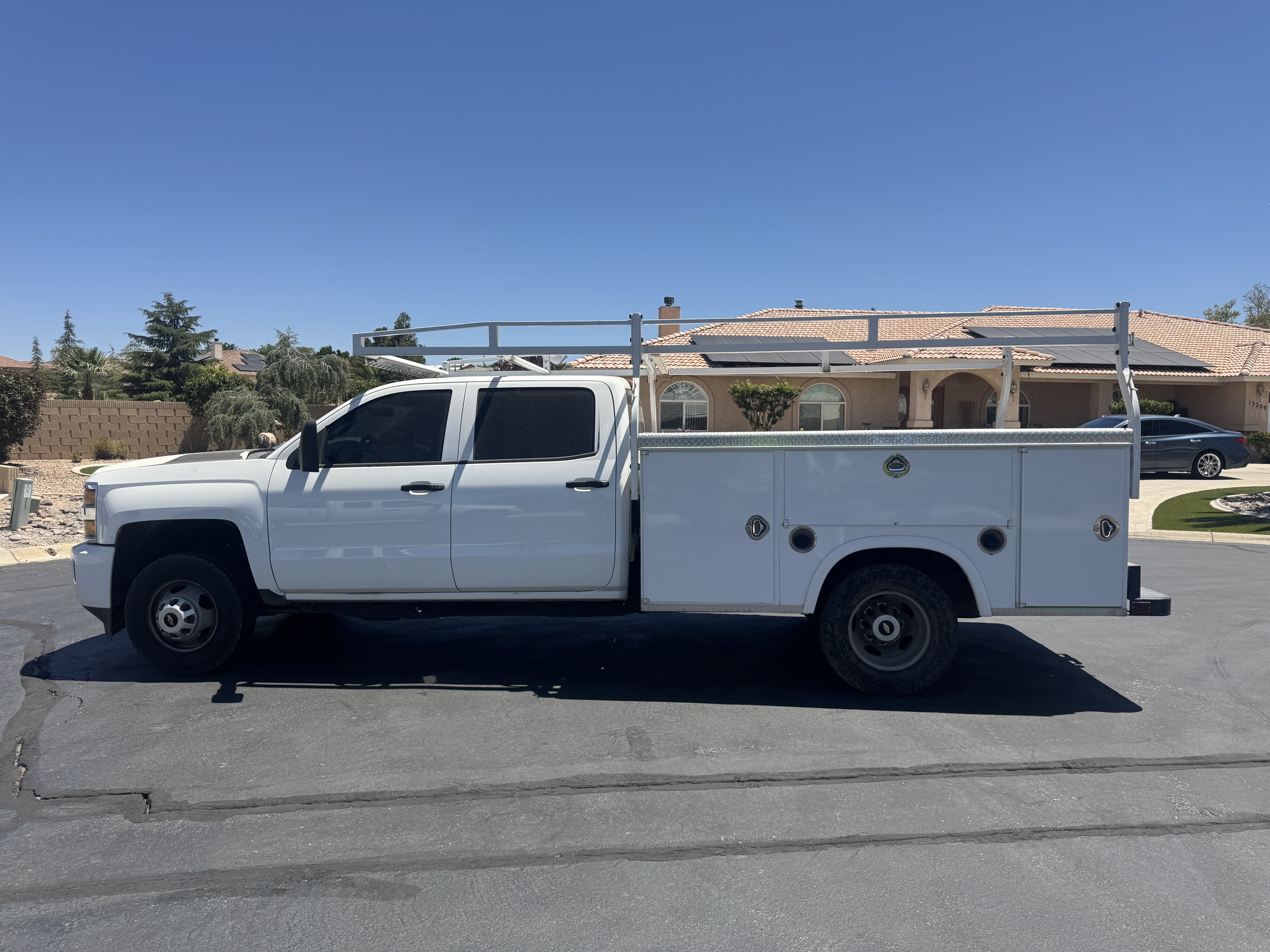 2015 CHEVROLET 3500 Drw in Apple Valley, CA