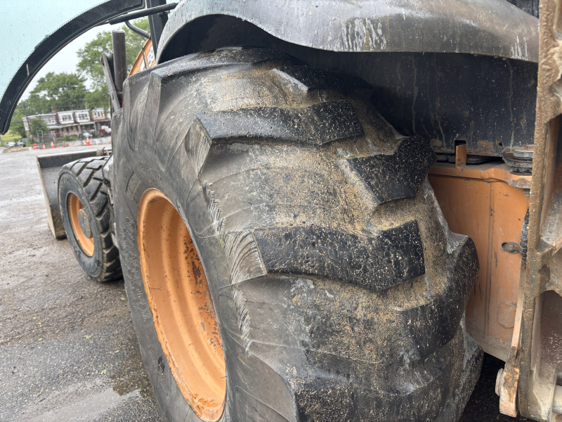 2017 CASE 590
