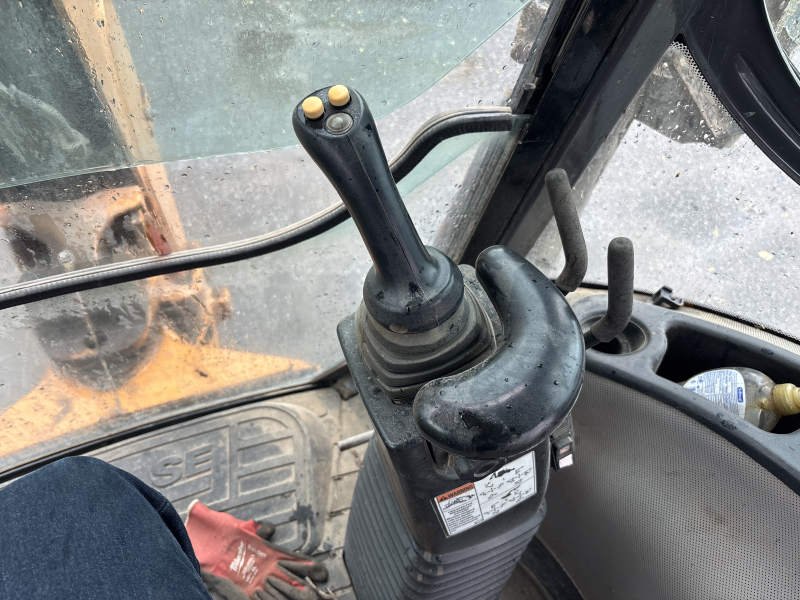2017 CASE 590