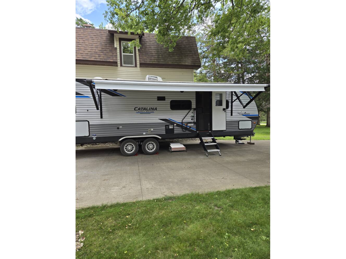 A photo of this 2022 Coachmen CATALINA LEGACY EDITION 293QBCK