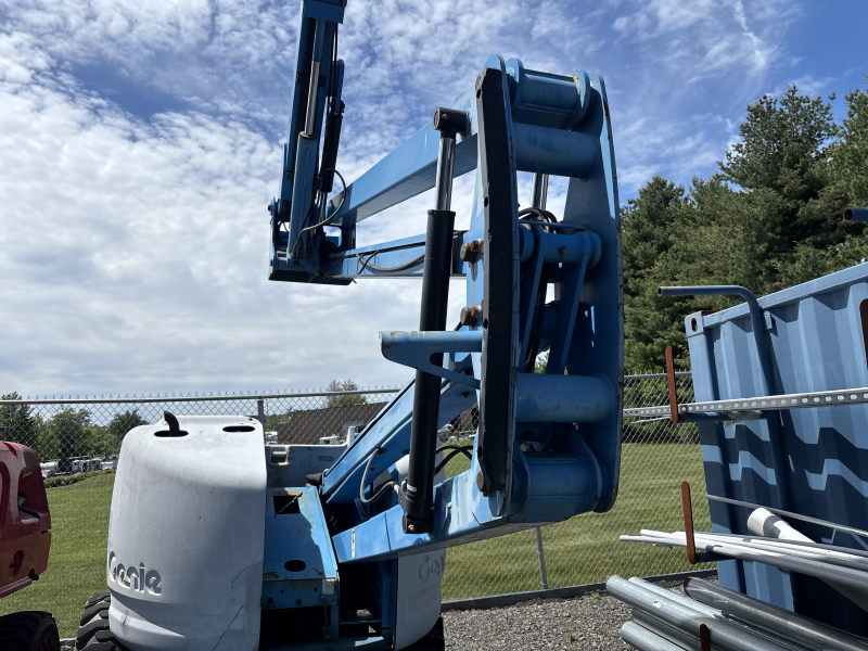 2001 GENIE Z45-22