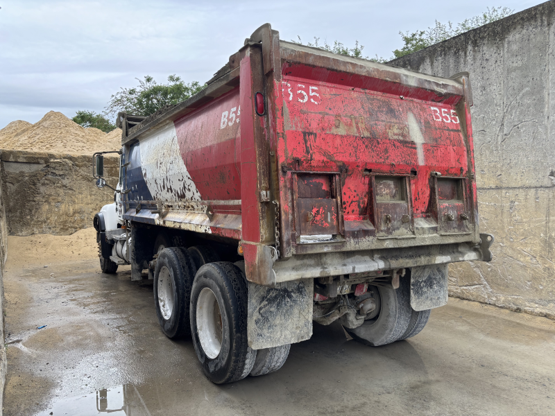 2007 MACK CV713