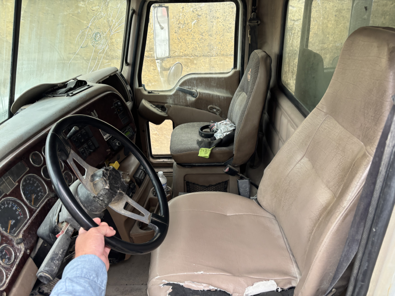 2007 MACK CV713