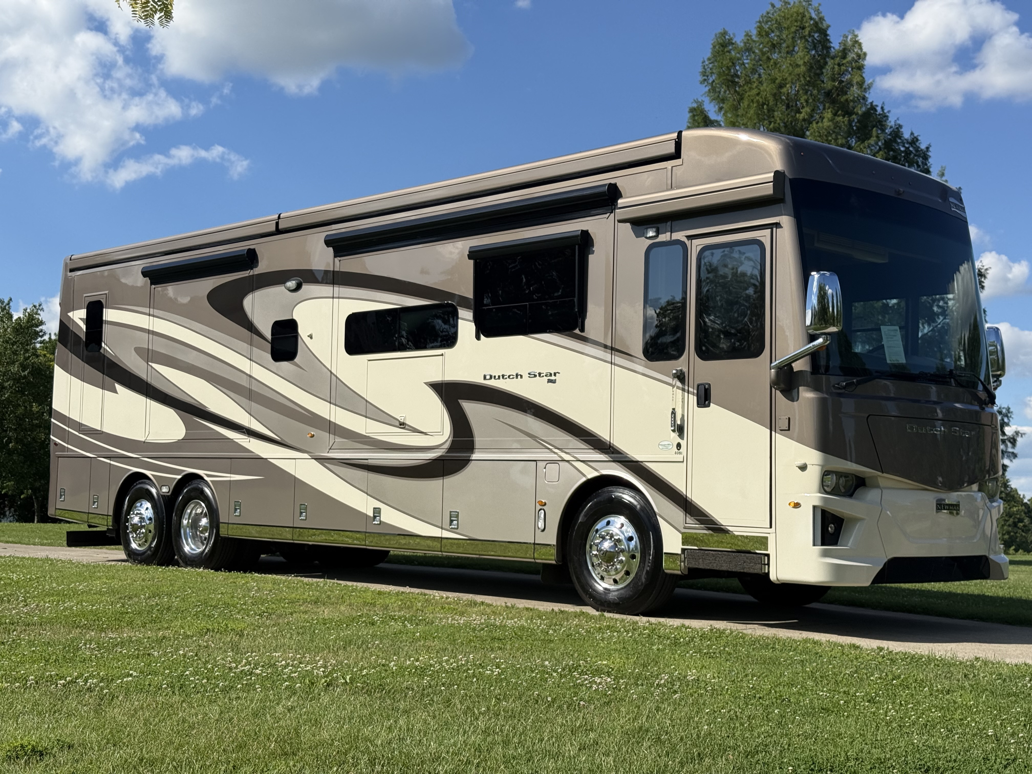 2020 Newmar DUTCH STAR 4081 Class A Diesel Motorhome - Diesel Pusher RV