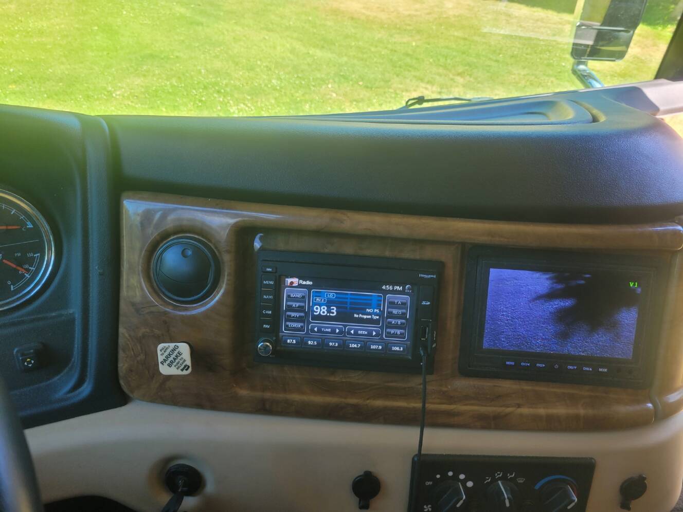 A photo of this 2017 Fleetwood DISCOVERY 37R