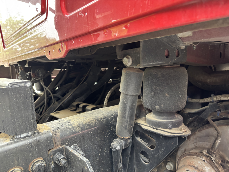 2021 MACK CV713