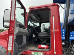 2021 MACK CV713