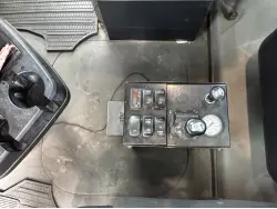 2021 MACK CV713