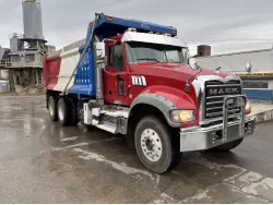 2020 MACK CV713