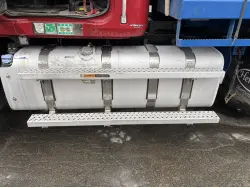 2020 MACK CV713