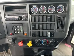 2020 MACK CV713