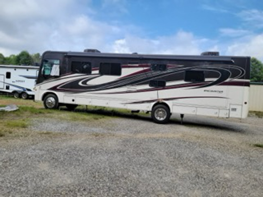 2013 Coachmen Encounter 36BH in madison heights VA