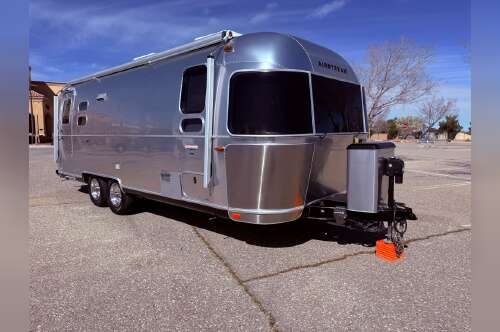 2018 Airstream International Signature 25FBQ in apple valley CA