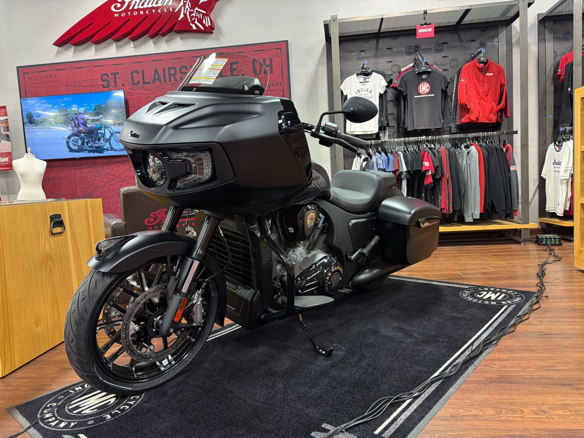 2026 Indian Motorcycle Challenger® Dark Horse® DARK HORSE in Saint Clairsville, OH