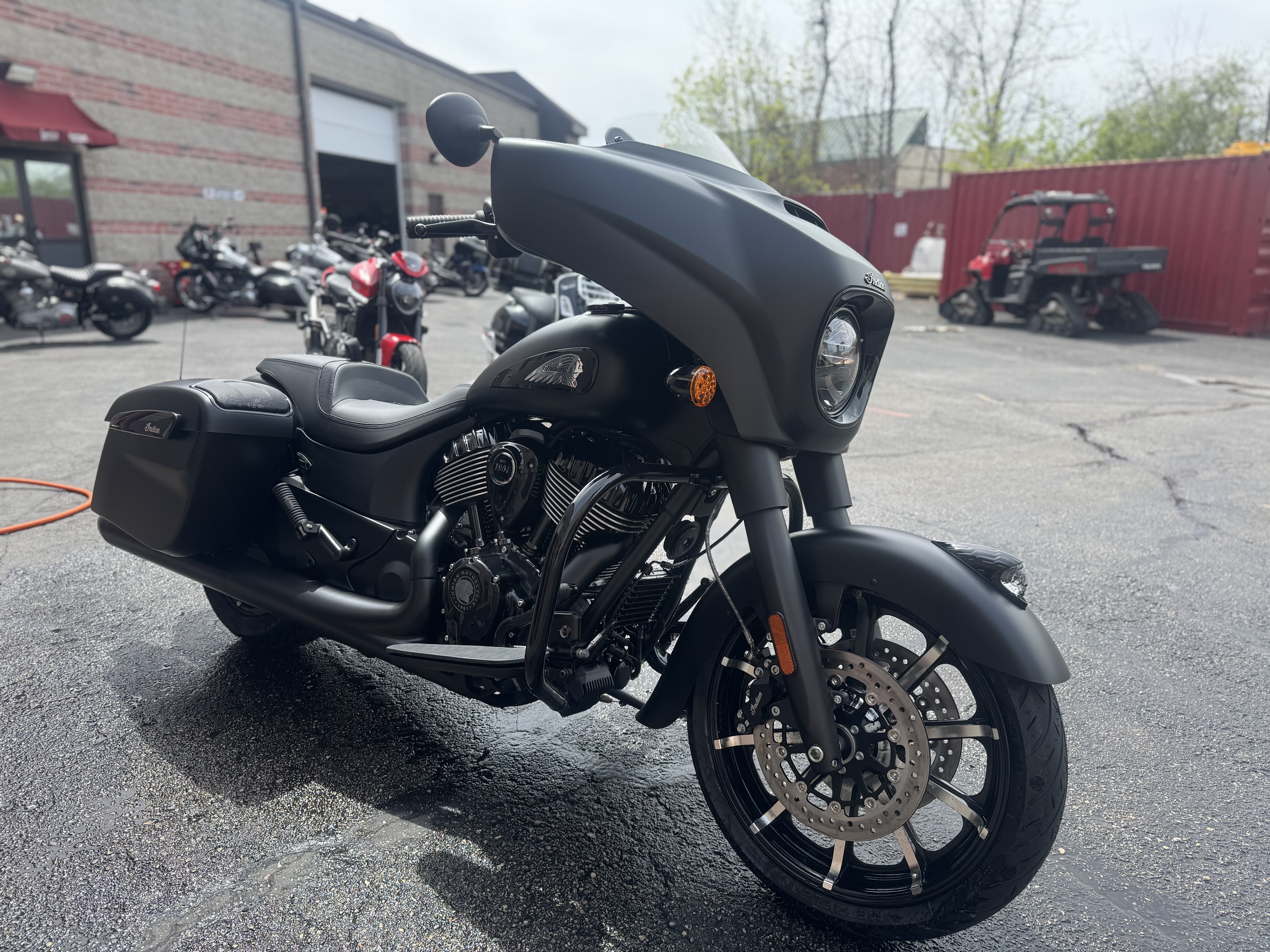 2026 Indian Motorcycle Chieftain® Dark Horse® with PowerBand Audio Package DARK HORSE WITH POWERBAND AUDIO PACKAGE in Muskego, WI