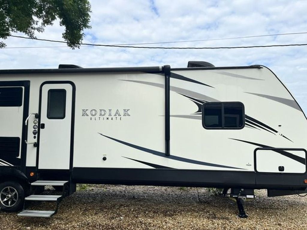 2018 Dutchmen Kodiak Ultimate 330BHSL in hamon LA