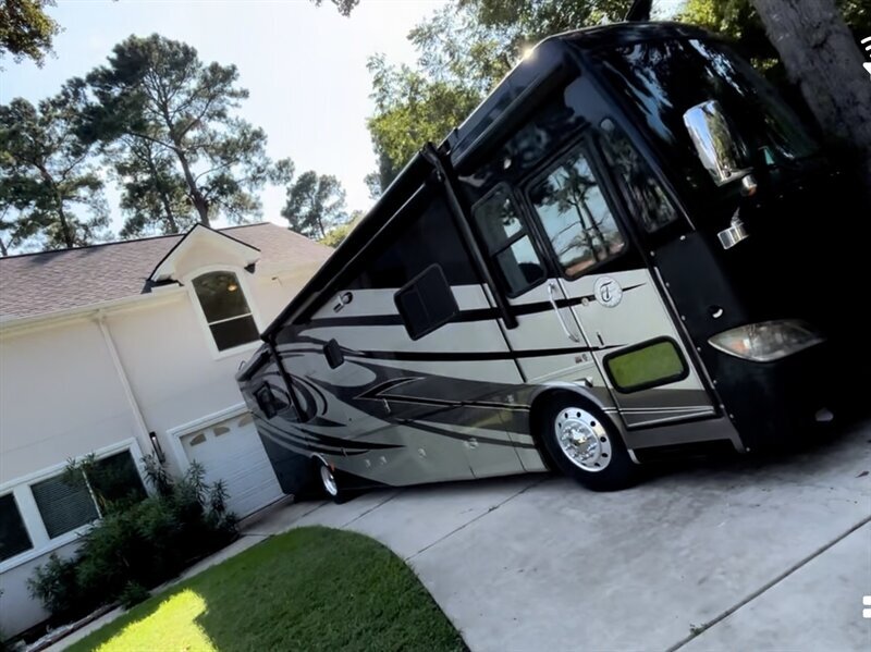 2011 Tiffin Motorhomes PHAETON 40 QTH in san diego CA